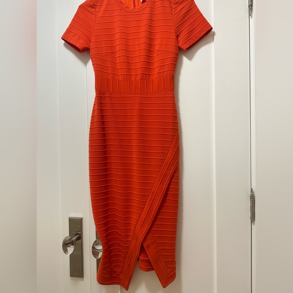 Firm fitting knockout in orange - Picture 3 of 3